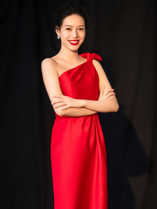 女友的大胸姐姐